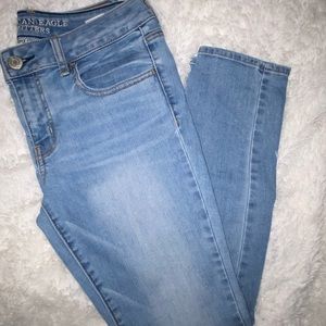 AMERICAN EAGLE JEANS